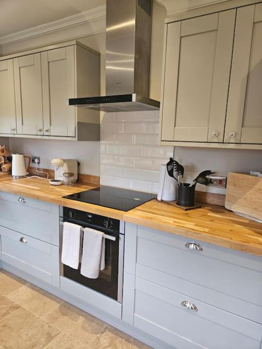 Woodland Retreat In Lytham. Holiday home *
