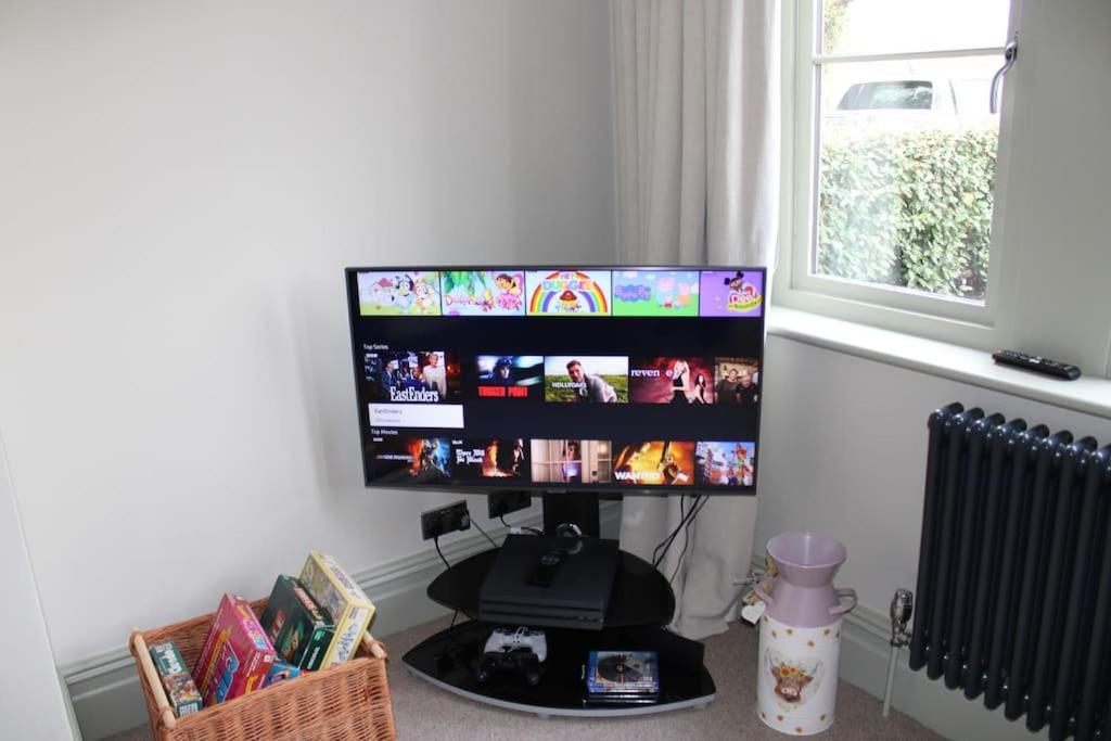 Woodland Retreat In Lytham. Holiday home *