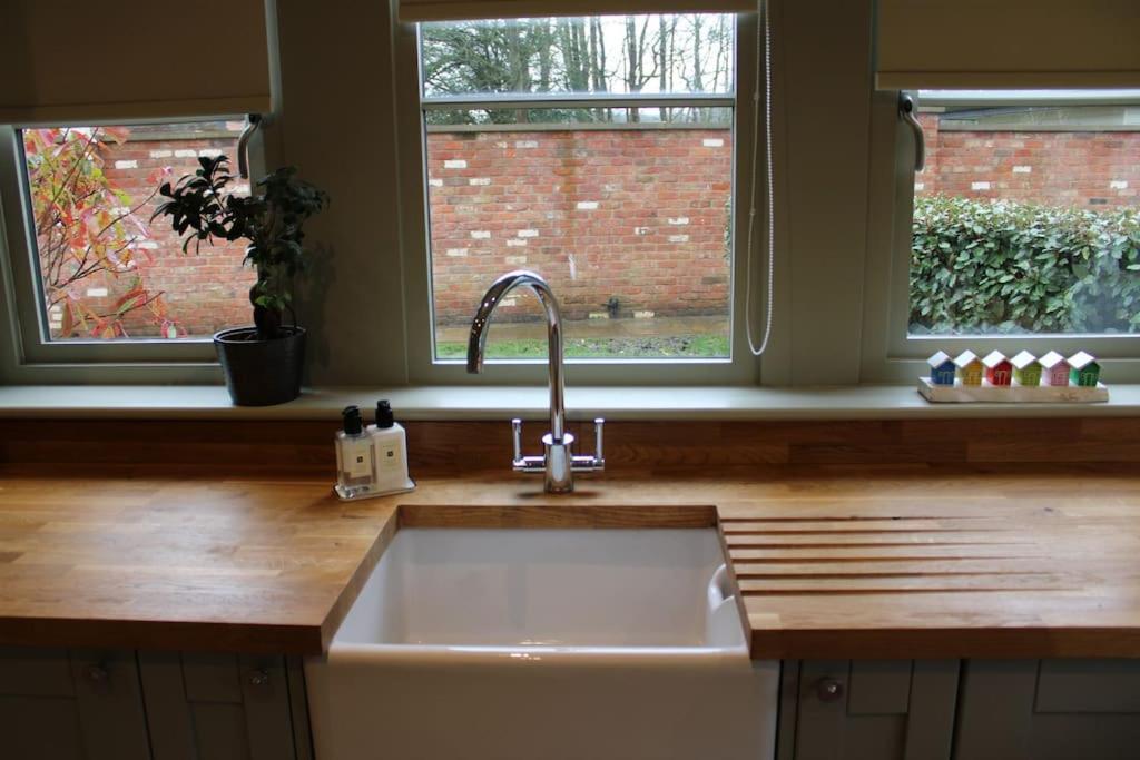 Woodland Retreat In Lytham. Holiday home